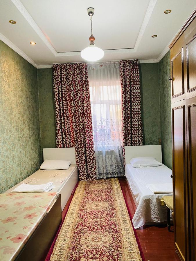 Vip Hostel Turkistan Bagian luar foto